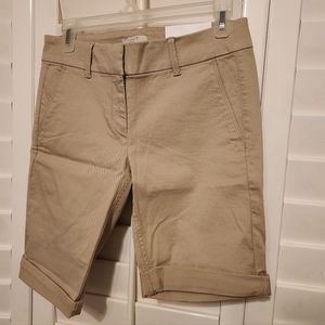 Loft Outlet tan Bermuda shorts NWT size 2P